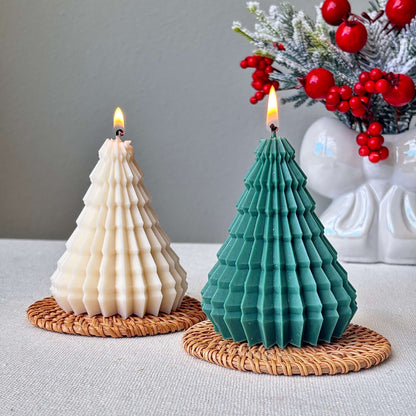 RIBBED CHRISTMAS TREE