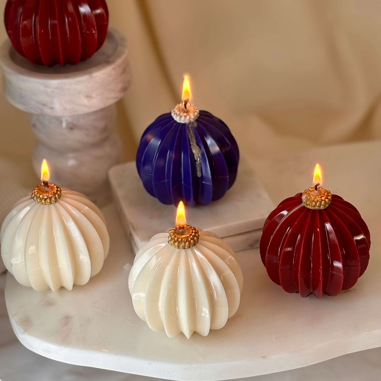 FESTIVE ROUND CANDLE