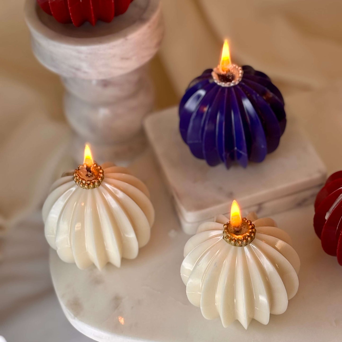 FESTIVE ROUND CANDLE