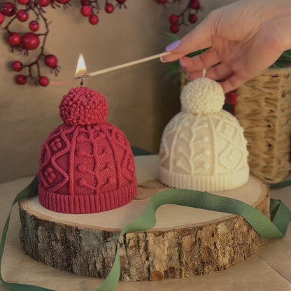KNITTED HAT CANDLE