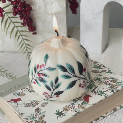 ELEGANT BERRY PUMPKIN CANDLE